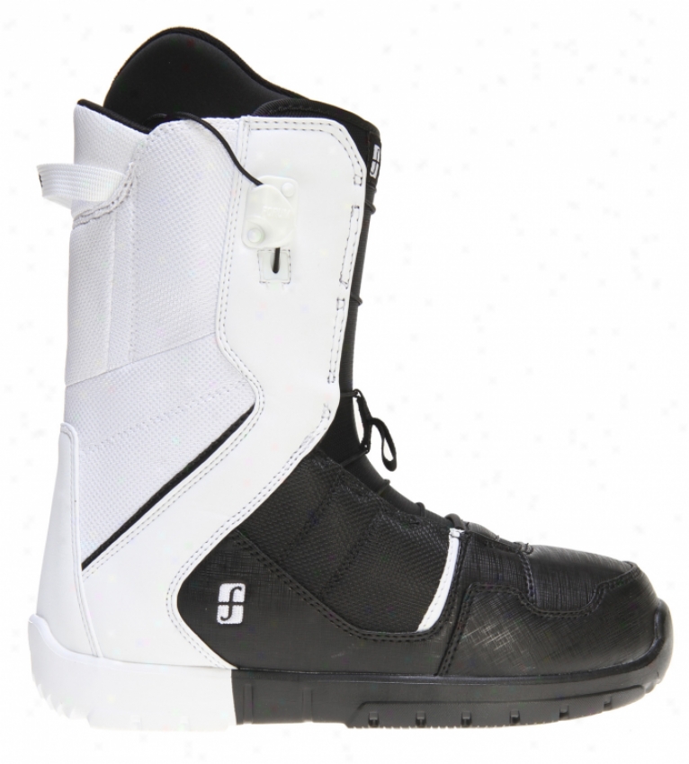 Forum Musket Snowboard Boots Black And White