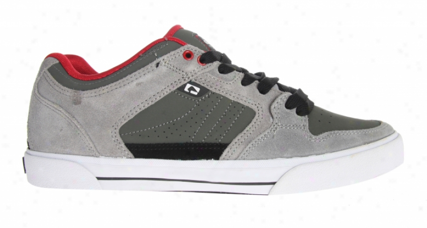 Globe Tyrant Skate Shoes Charcoal/grey/red