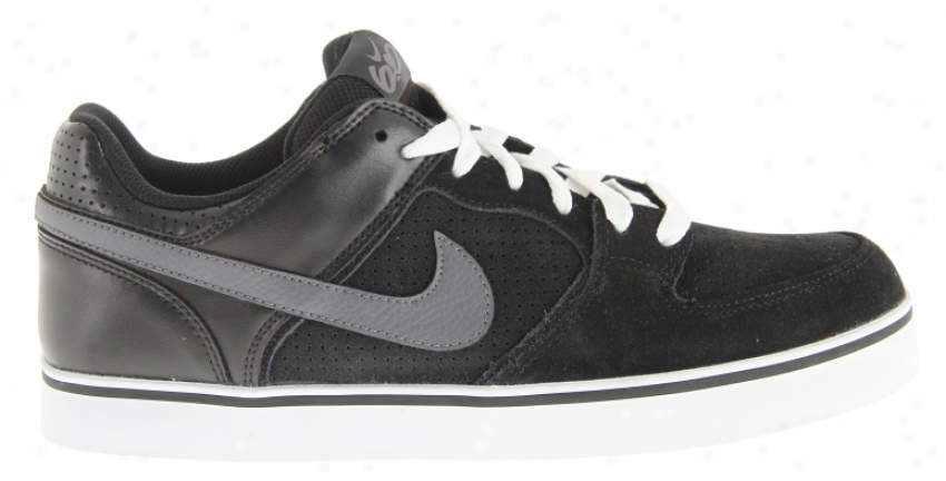 Nike 6.0 Melee Sakte Shoes Black