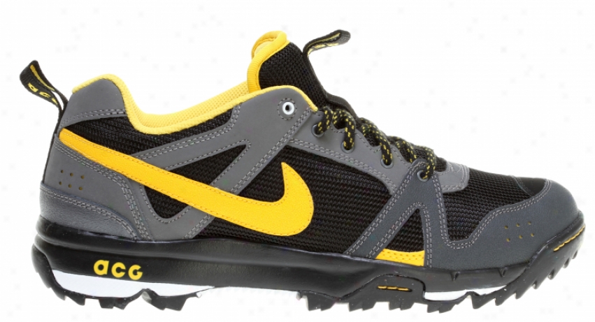 Nike RongbukH iking Shoes Dark Grey/varsity Maize/black