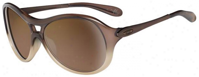 Oakley Vacancy Sunglasses Iced Latte/vr50 Brown Gradient Lens