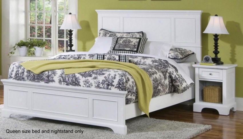 2pc Queen Size Bed And Nlghtstand Set In White Finish