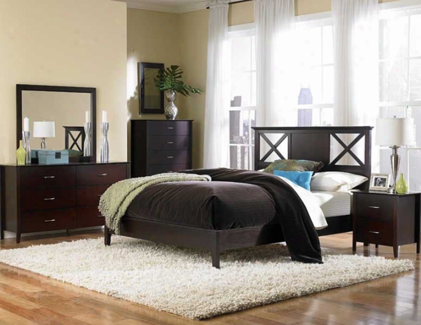 5pc Queen Size Bedroom Set With Wood Panel Bed In Merloy