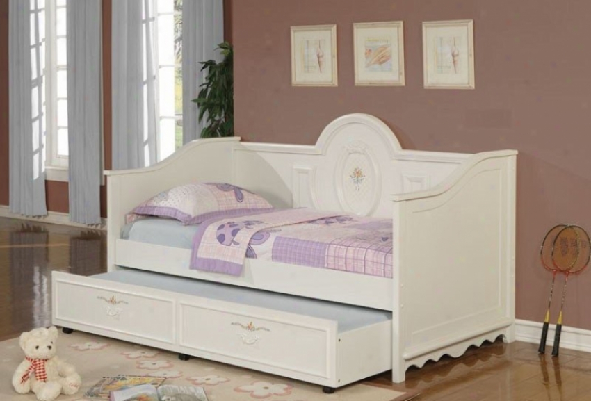 Daybed With Trundle In Warm White Finish