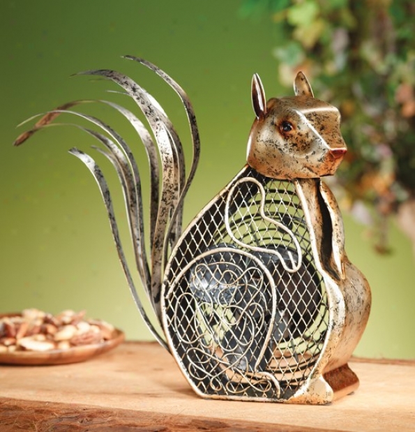 Decorative Table Agitate Squirrel Figurie Design In Silver Finibs