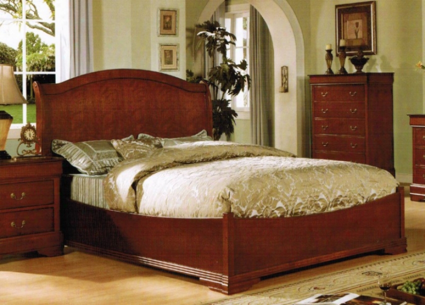Queen Size Bed - Traditional Medium Brown Finish