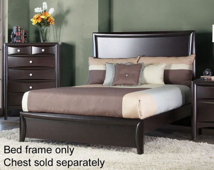 Queen Size Panel Bed With Raised Panel In Mahogany Finish