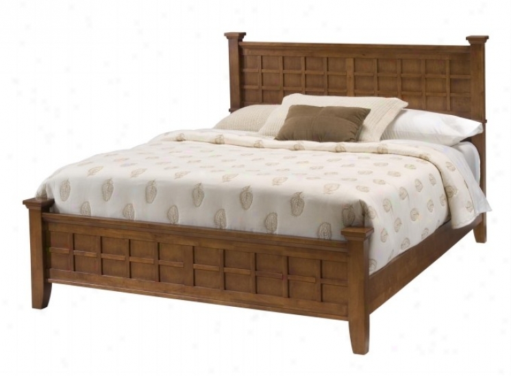 Queen Size Poster Bed With Trellis Design In Cottage Oak Finish