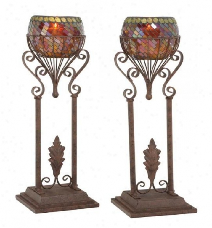 Set Of 2 Candleholders With Scroll And Leaf Design In Small change Finish