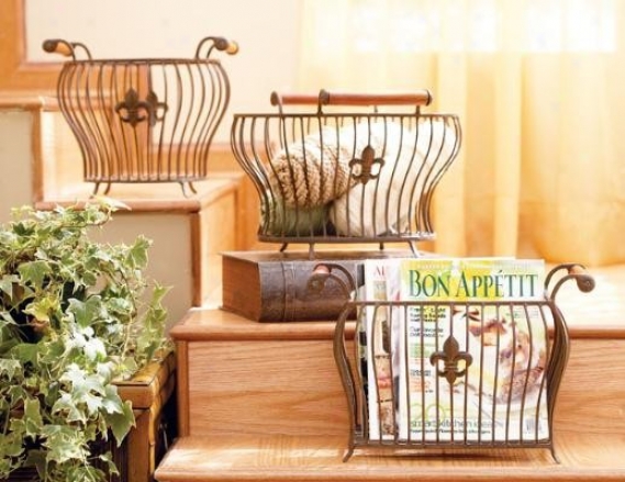 Set Of 3 Wire Baskets With Wooden Handles In Rustic Brown Finish