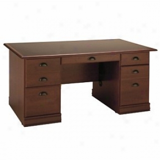 Traditional Style Classic Cherry Finish Desk