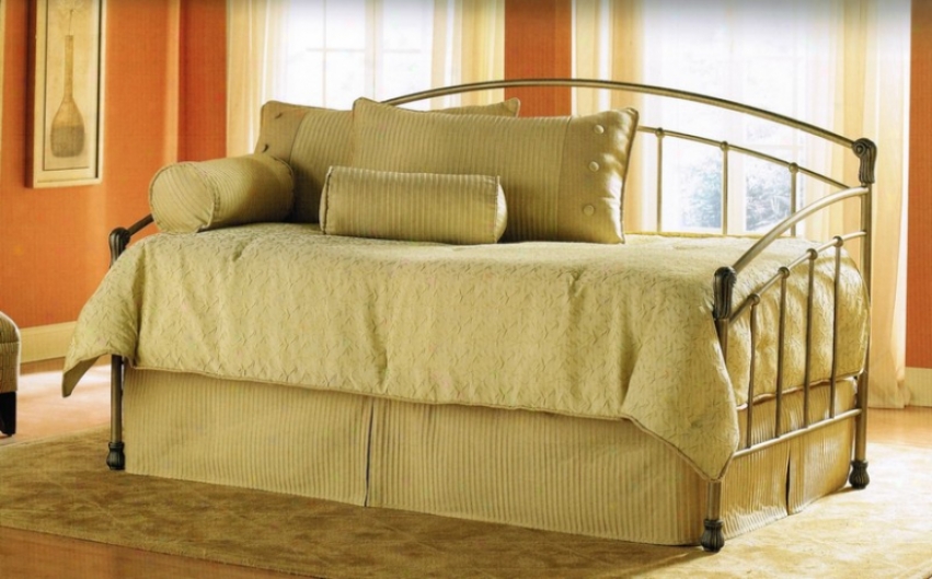 Tuxedo Daybed With Link Spring - Transitional Design In Gold Frost Finish