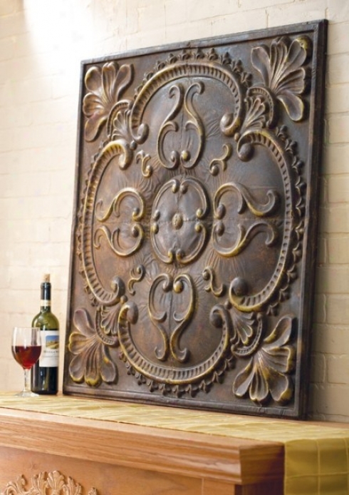 Wall Dcor With Center Medallion In Antique Gold And Black Finish