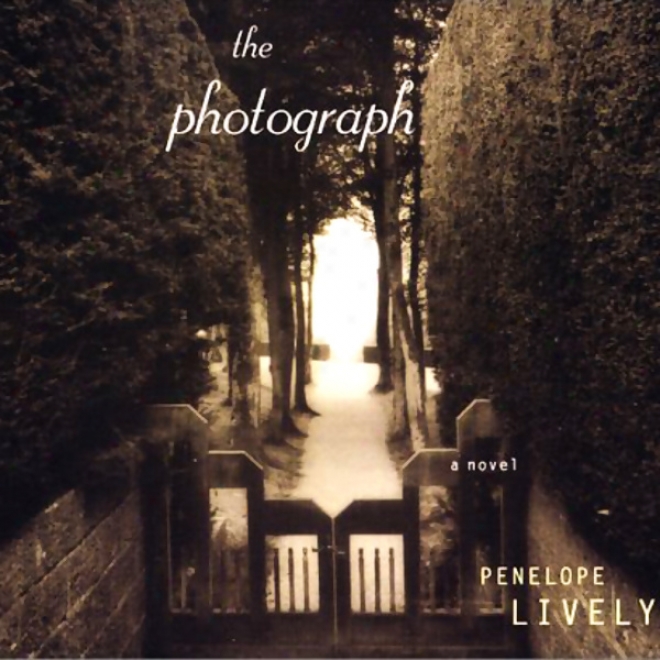 The Photograph: A Novel (unabridged)