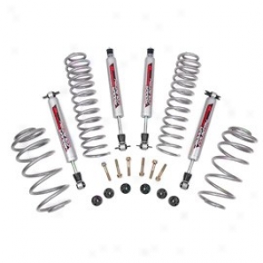 "rough Country 2.5"" Leveling Suspension Lift Kit, With Perfoemance 2.2 Shocks For 6 Cylinder Engine"