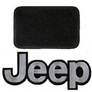 Ultimat Rear Cargo Mat Black With Silver Jeep Logo & No Subwoofer