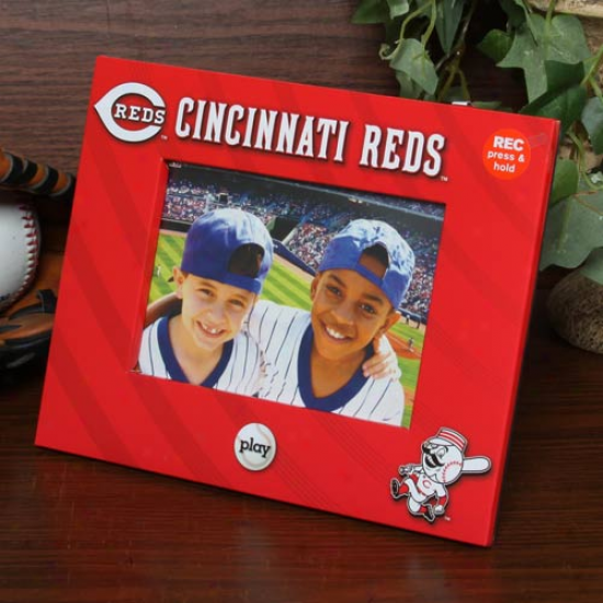 Cincinnati Reds 4'' X 6'' Red Talking Picture Frzme