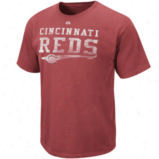 Majestic Cincinnati Reds Empty Bullpen Pigment Dyed T-shirt - Red