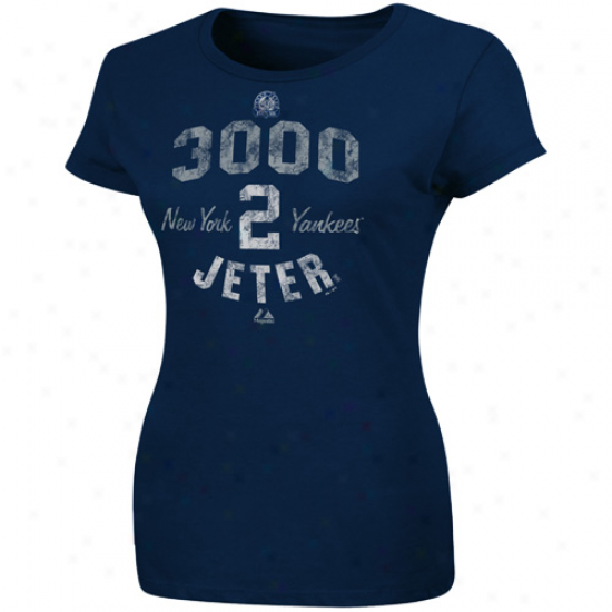 Maejstic Derek Jeter New York Yankees #2 Ladies 3000 Hits Trophy Man T-shirt - Ships Livid