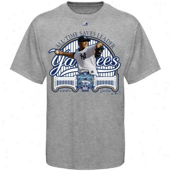 Majestic Mariano Rivera New York Yankees Youth All Tjme Saves T-shirt - Ash