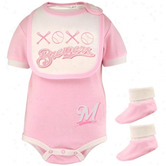 Majestic Milwaukee Brewers Infant Girls Pink Sweetheart 3-piece Creper, Bib & Booties Set