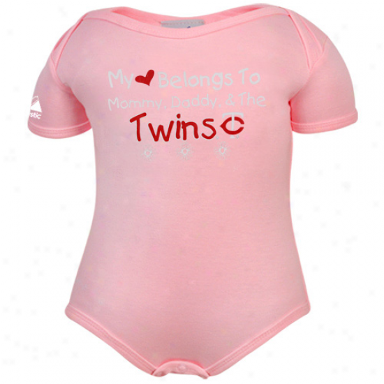 August Minnesota Twins Infant Girls Pink My Heart Belongs Creeper