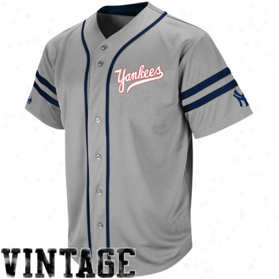 Majestic New York Yankees C0operstown Throwback Heater Jersey - Gray