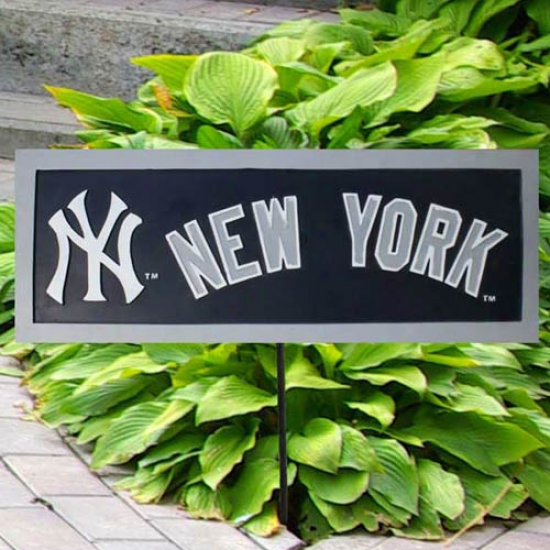 New York Yankees 12.5'' X 4.5'' Garden Sign