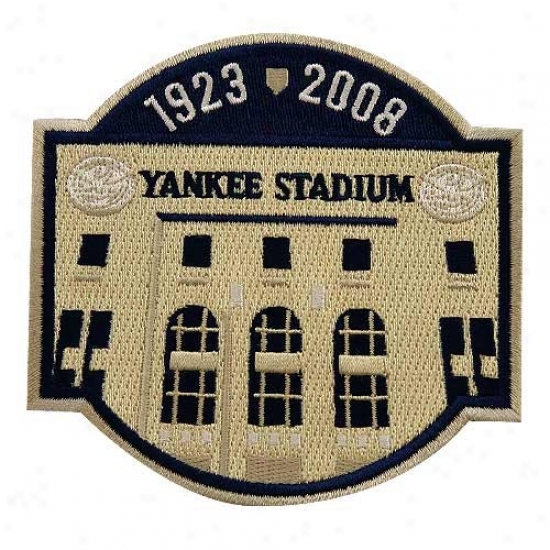 New York Yankees Embroidered Yankee Stadium Commemoragie Collectible Patch