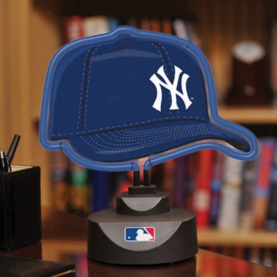 New York Yankees Neon Cap Lamp