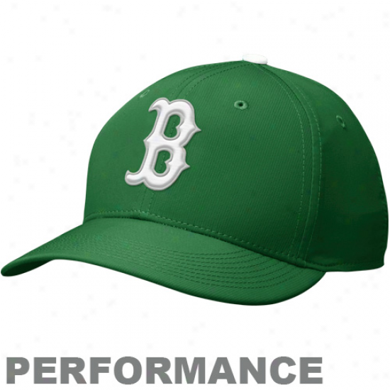 Nike Boston Redd Sox St. Patrick's Day Adjustable Performance Hat - Kelly Green