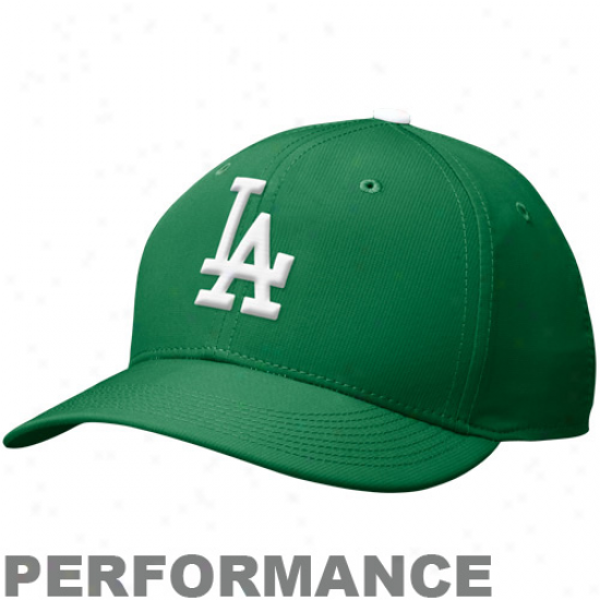 Nike L.a. Dodgers St. Patrick's Day Adjustable Performance aH t- Kelly Green