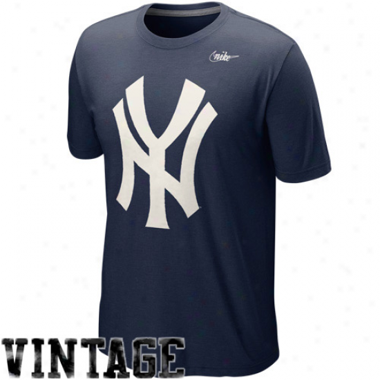 Nike New York Yankees Cooperstown Blended Logo T-shirt - Navy Blue