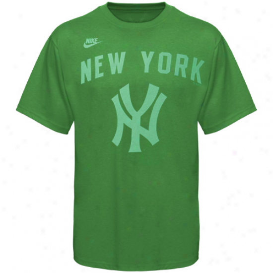 Nike New York Yankees Kelly Green St. Paddy's Washed T-shirt