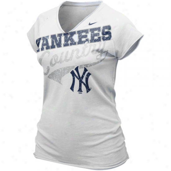 Nike New York Yankees Ladies White 2011 Bases Loaded V-neck T-shirt