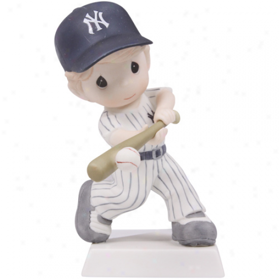 Precious Moments New York Yankees Boy Swing For The Fence Figurine