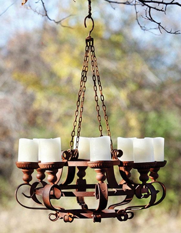 Rusty Chandelier - 9hx24wx24d, Rusty Metal