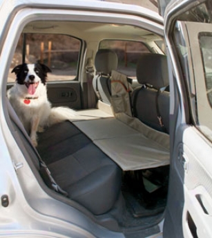 Kurgo Backseat Bridge - Kurgo Backseat Barrier With Abode Extender For Dogs