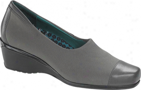 Aetrex Andrea Pump (women's) - Metropoli sGrey Stretch