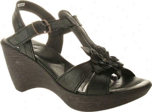 Azura Edwina (women's) - Black Leather