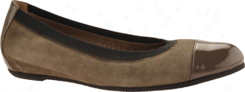 Bruno Magli Bogolino (women's) - Pietra Suede/patent/black Elastic