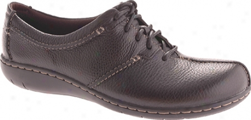 Clarks Beals (women's) - Black Tumbled