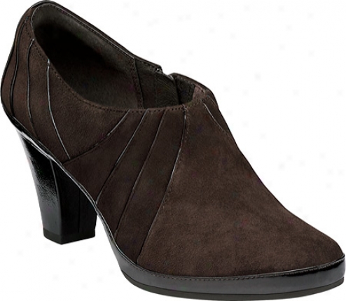 Clarks Diamond Chest (women's) - Dark Brown Suede