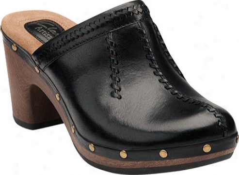 Clarks Sagamore Dale (women's) - Black Leather