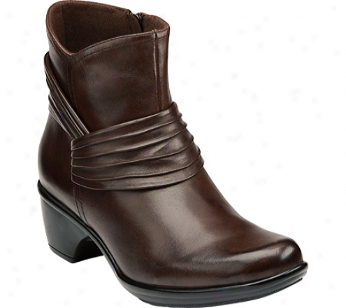 Clarks Wish Mood( women's) - Brown Leather