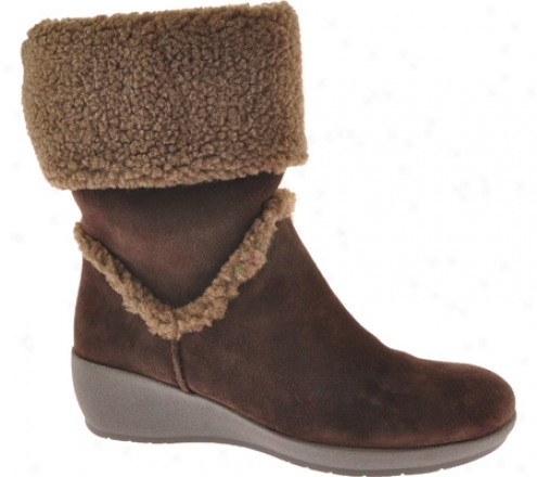 Yielding Spirit Evander (women's) - Dark Brown Suede