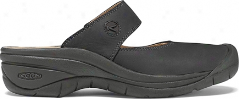 Keen Saratoga Ii (women's) - Black Entire extent Grain