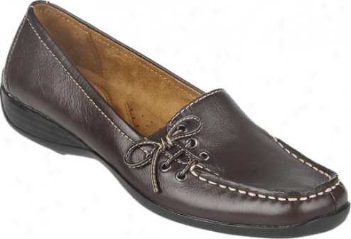 Naturalizer Corrin (women's) - Oxford Brown Basto Leather