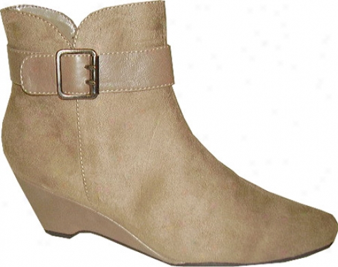 Pazzo Planet (women's) - Putty Microsuede