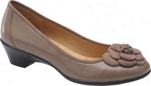 Softspots Sandra (women's) - Stone Taupe Leather